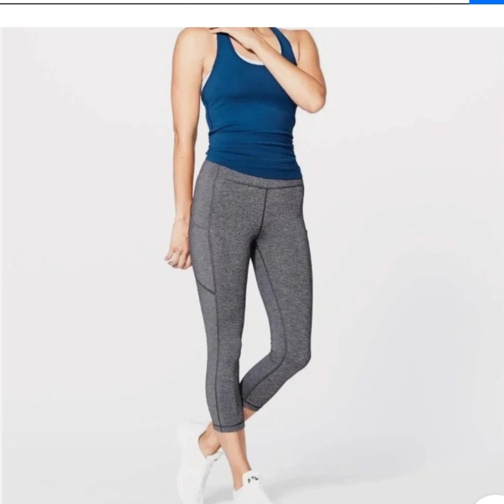 Lululemon Speed Up Crop Size 6
